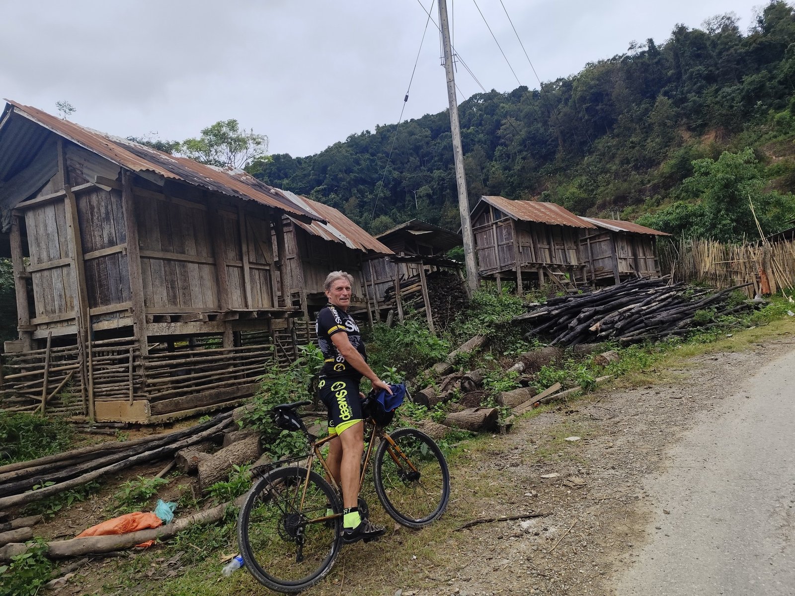 25 Days Cycling and Trekking from Luang Prabang to Hanoi